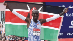 کینیا میراتھن کے عالمی ریکارڈ ہولڈر کھلاڑی کارحادثے میں ہلاک