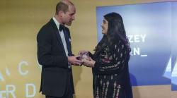 علیزے خان نے تاریخ رقم کر دی، ڈیانا لیگیسی ایوارڈ جیتنے والی پہلی پاکستانی خاتون بن گئیں